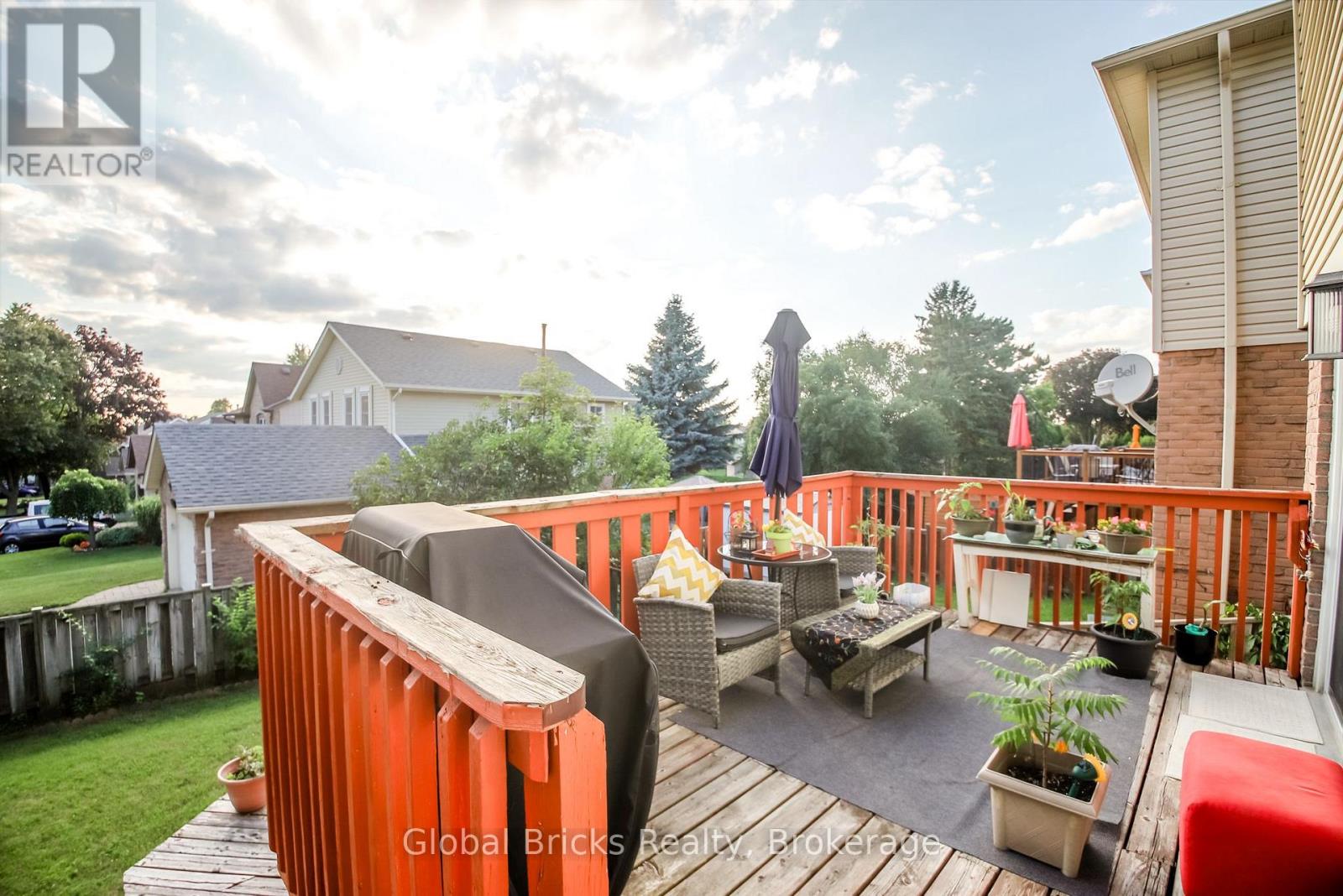 56 Winston Crescent, Whitby, ON photo 34