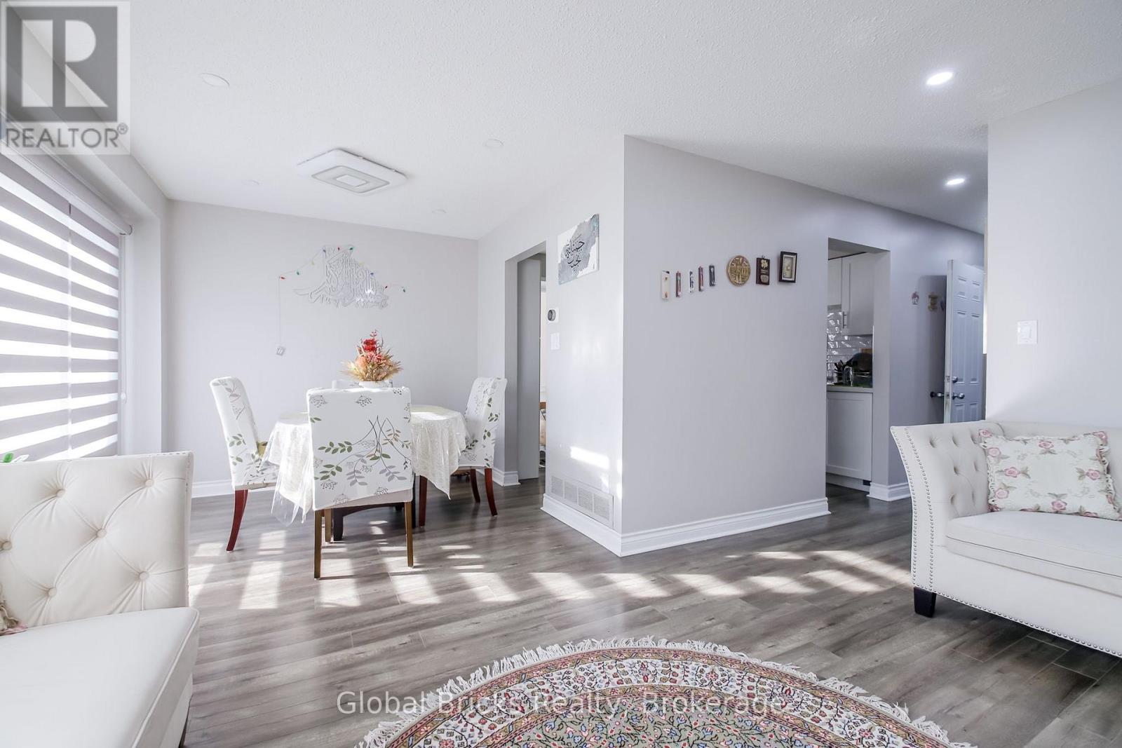 56 Winston Crescent, Whitby, ON photo 8