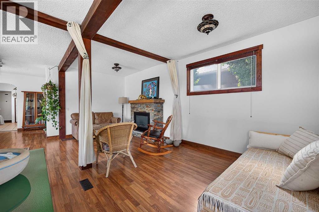 241 25 Avenue NE - Image 7