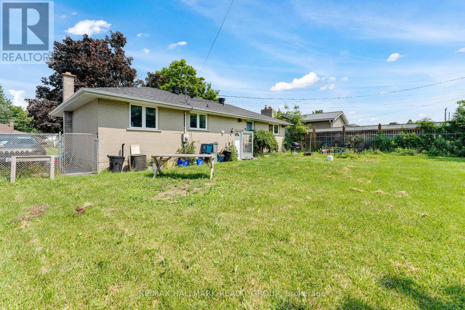 75 BRISCOE STREET - Image 36
