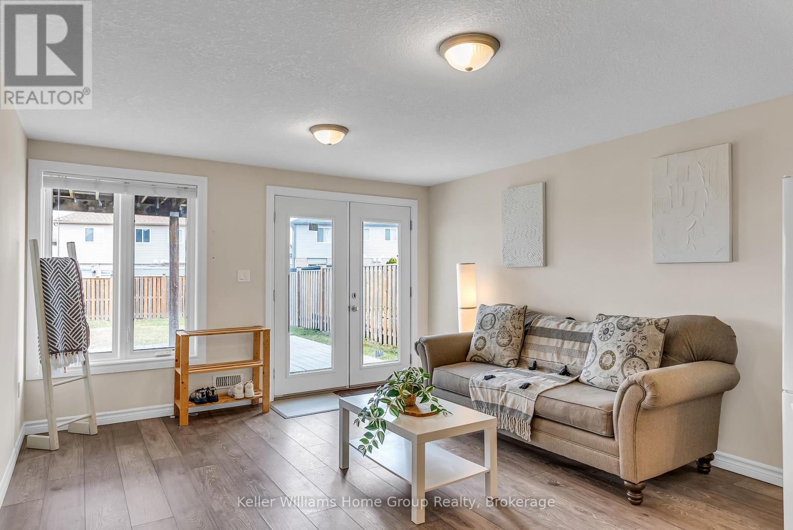 17 DUDLEY DRIVE - 37