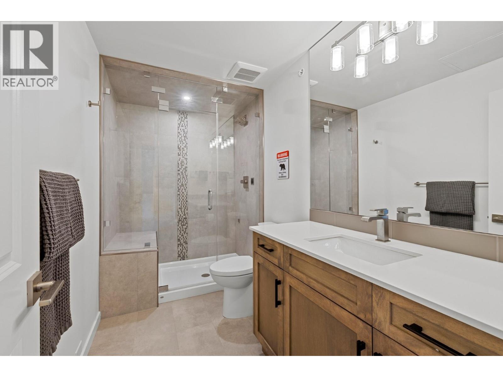 5075 Snowbird Way Unit# 8E, Big White