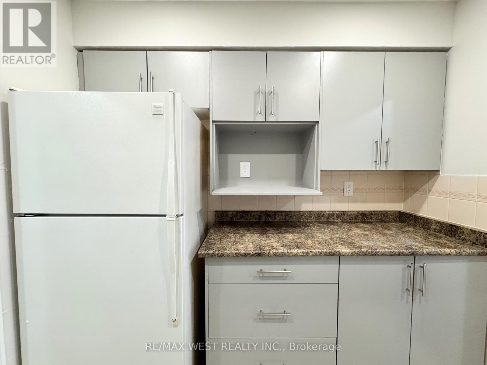 #709 3533 DERRY ROAD E - 9