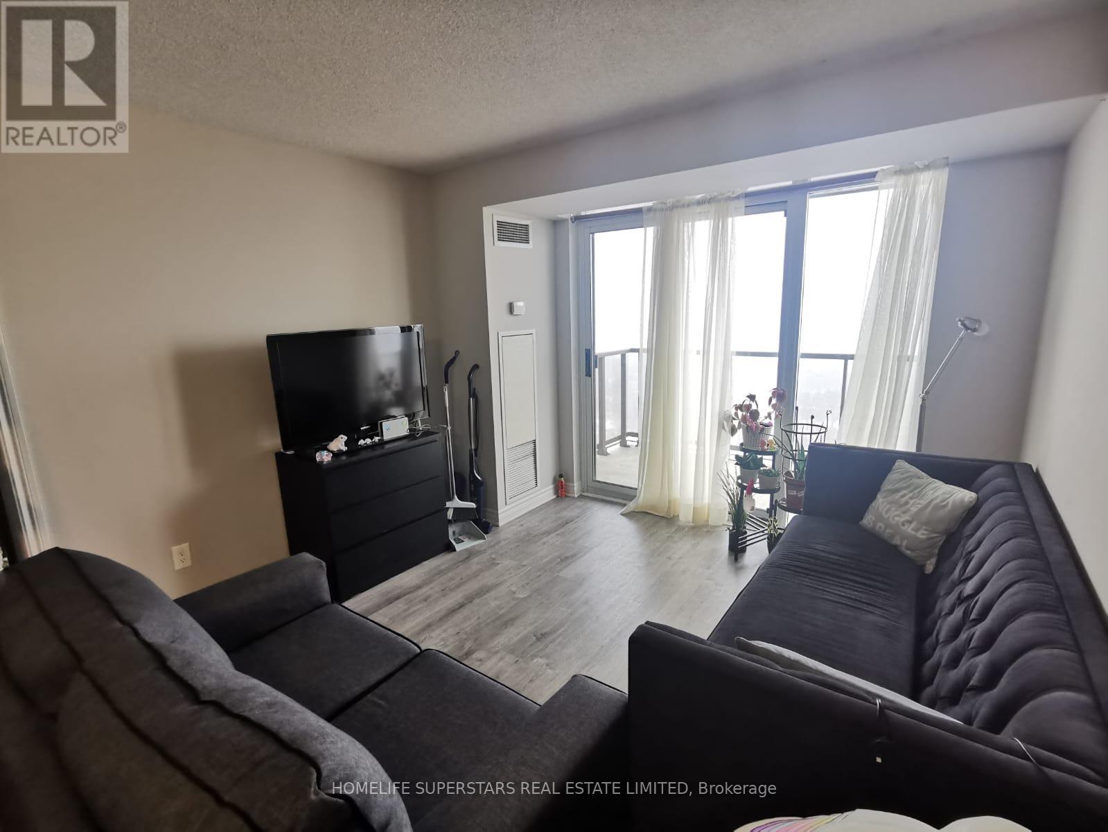 1617 - 700 HUMBERWOOD BOULEVARD S