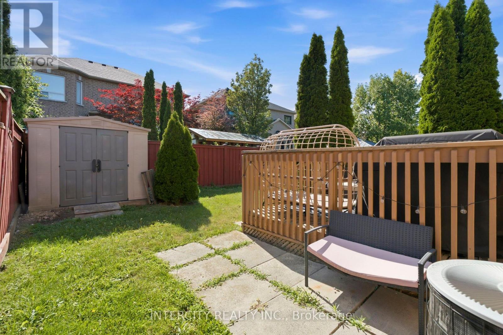 93 CHALONE CRESCENT - 34