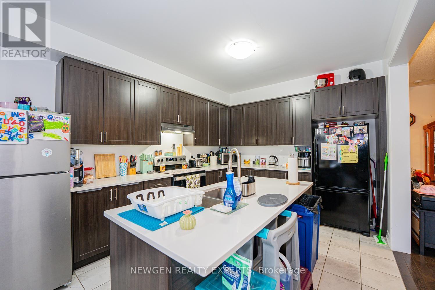 335 RIDLEY CRESCENT - 18