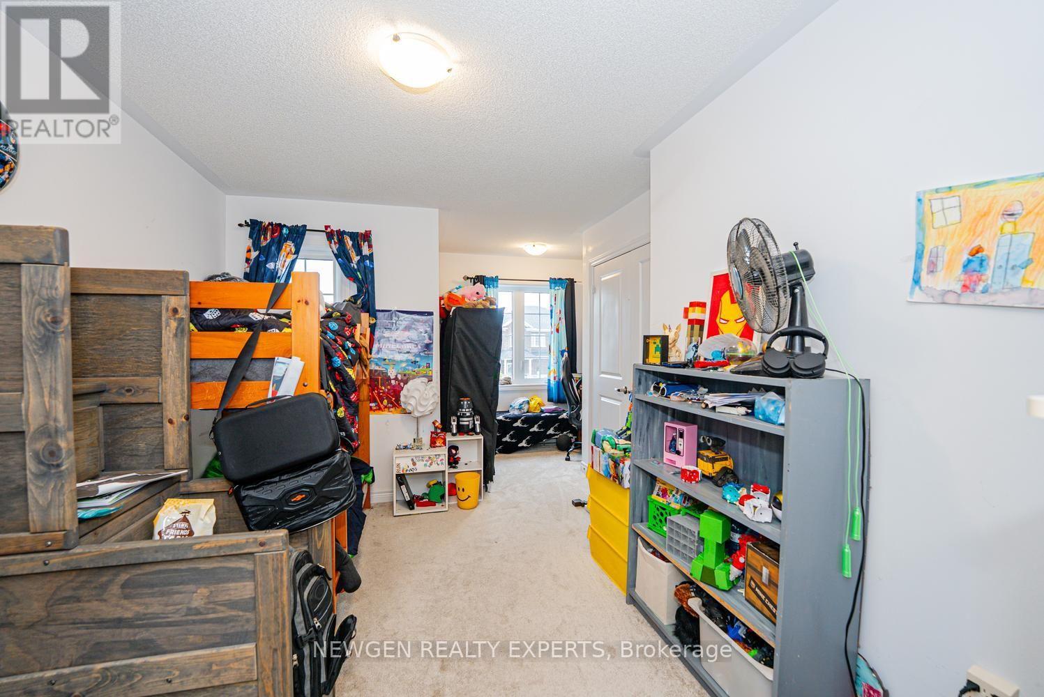 335 RIDLEY CRESCENT - 36