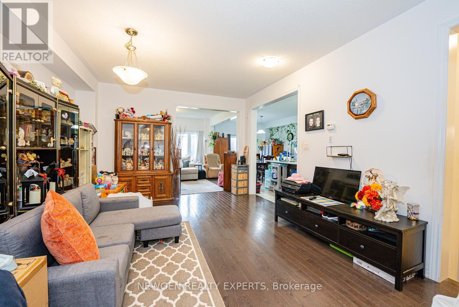 335 RIDLEY CRESCENT - 8