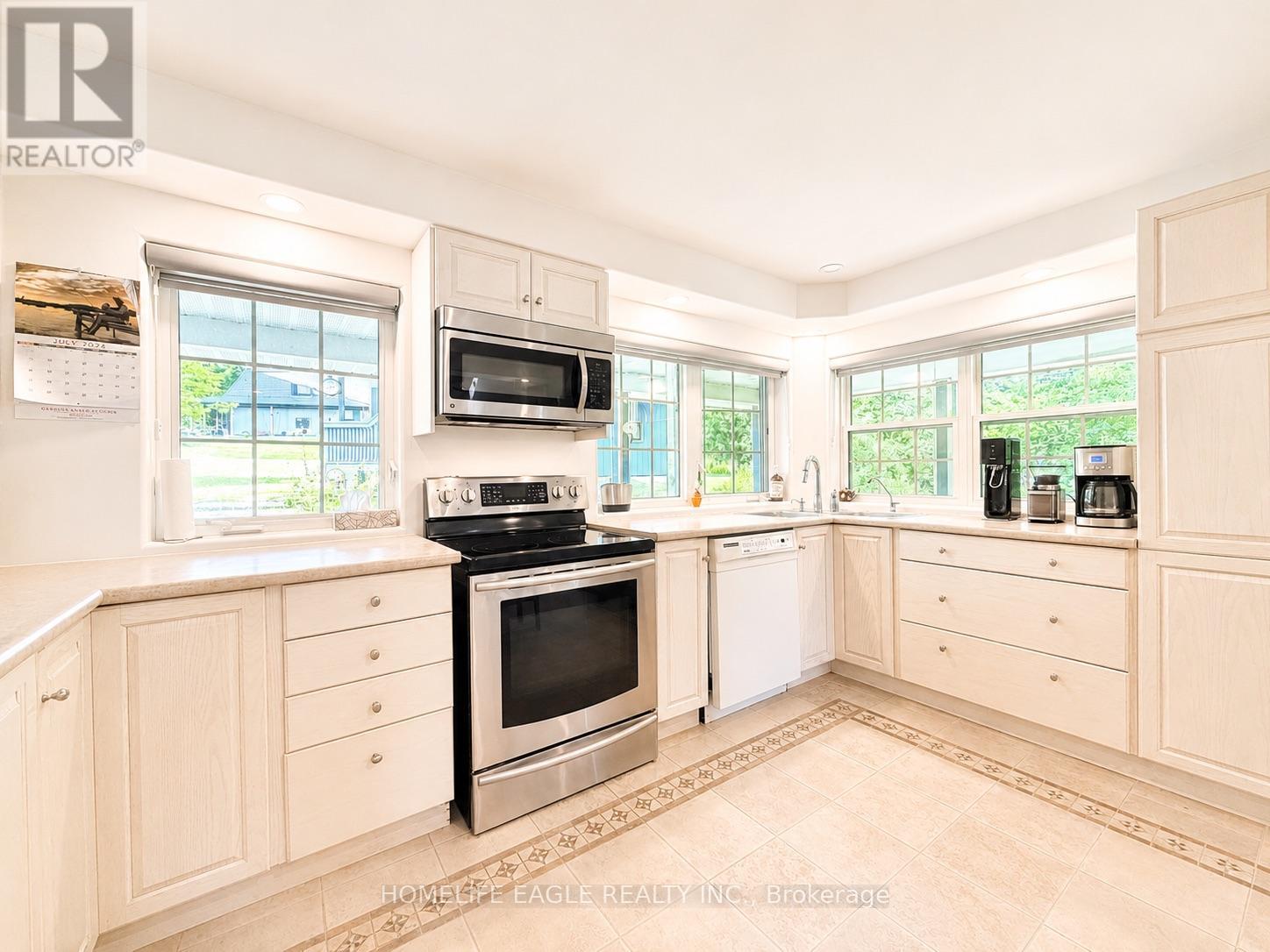 3 NORTHSHORE DRIVE - 17