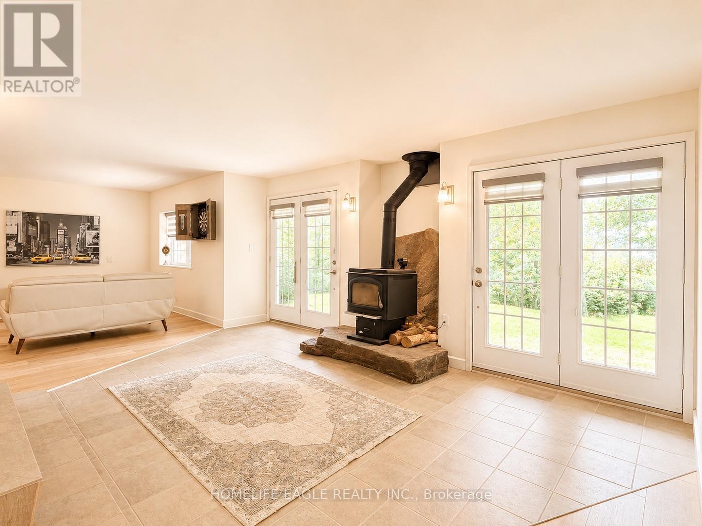 3 NORTHSHORE DRIVE - 33
