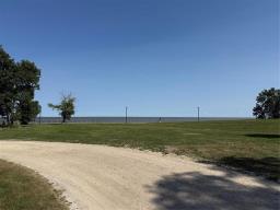 109 Elm Avenue E, Winnipeg Beach, MB R0C3G0 Photo 43