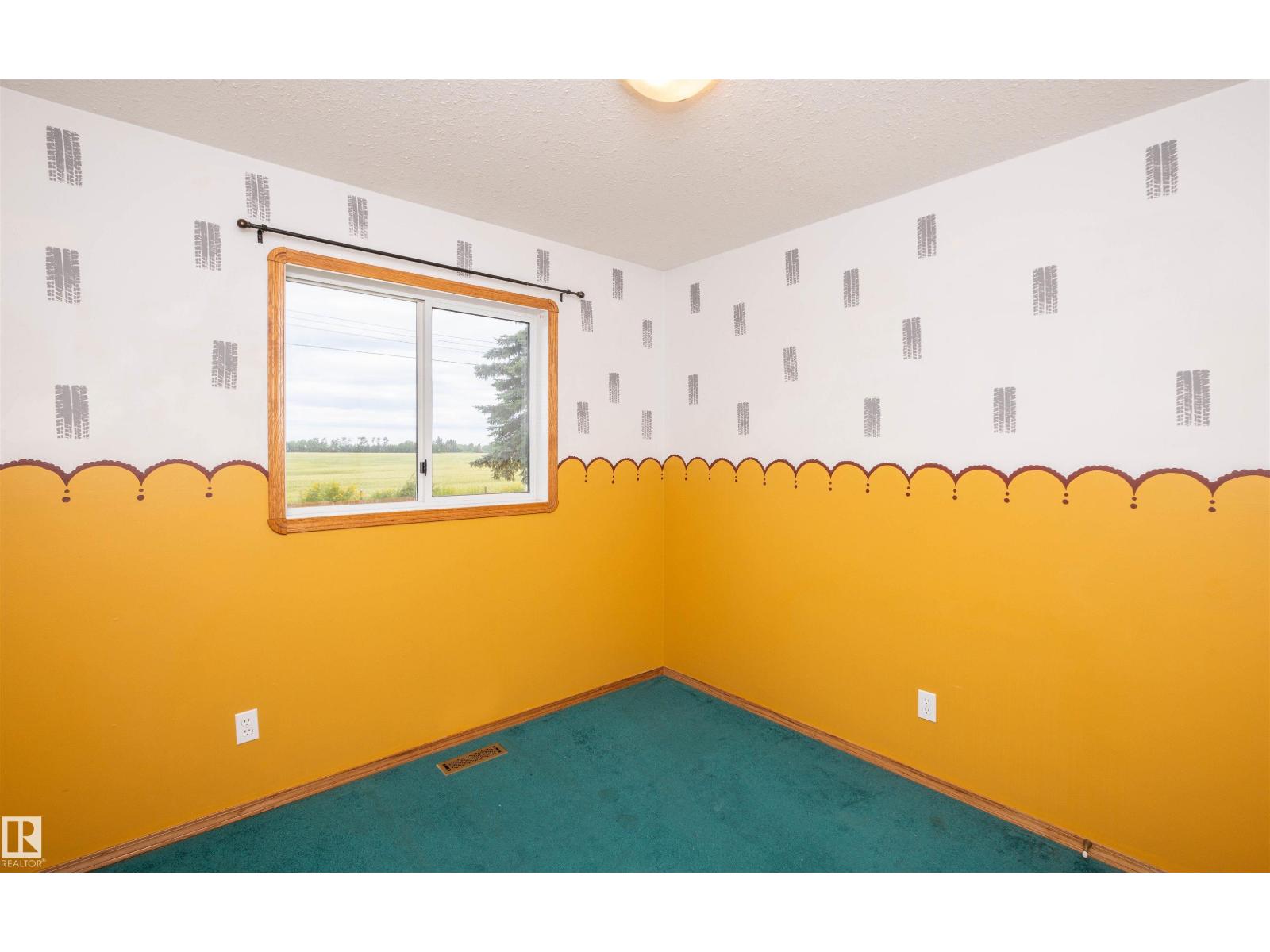 5116 51 AV - Image 29