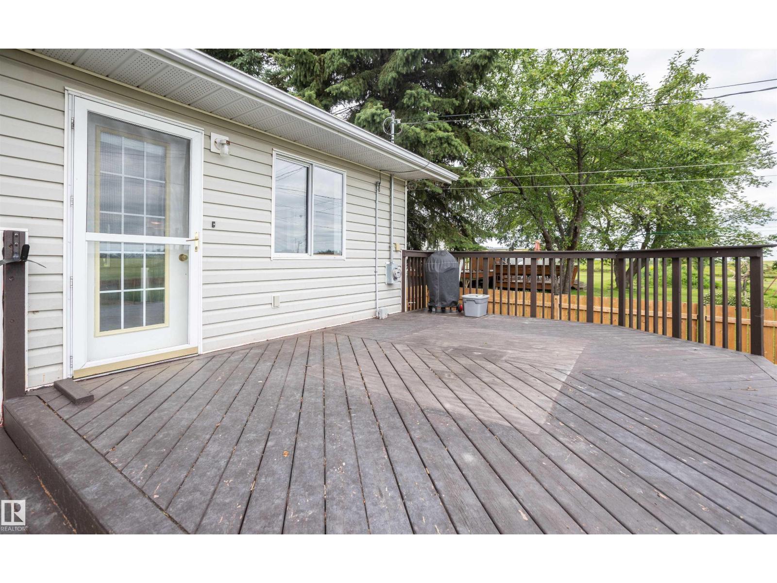5116 51 AV - Image 6