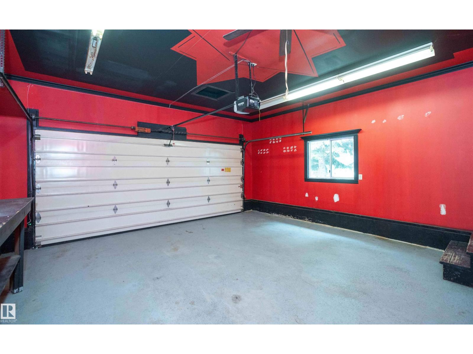 5116 51 AV - Image 63
