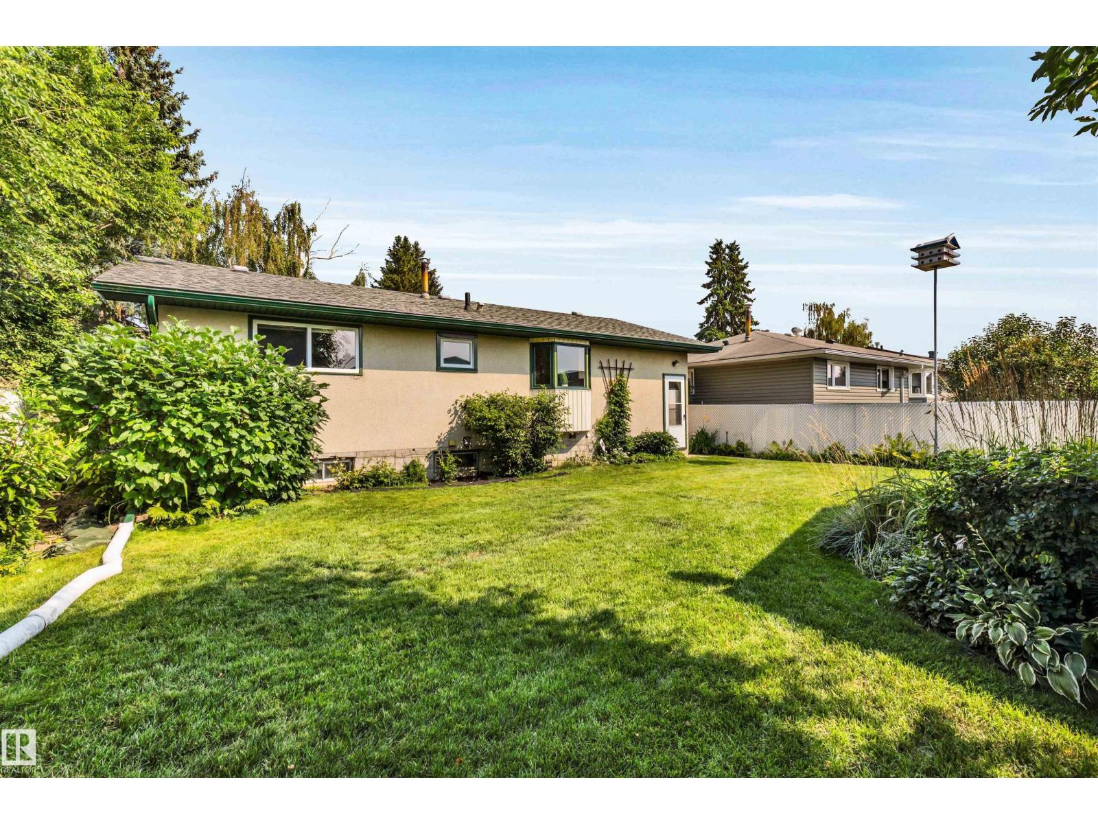14928 69 ST NW - Image 35