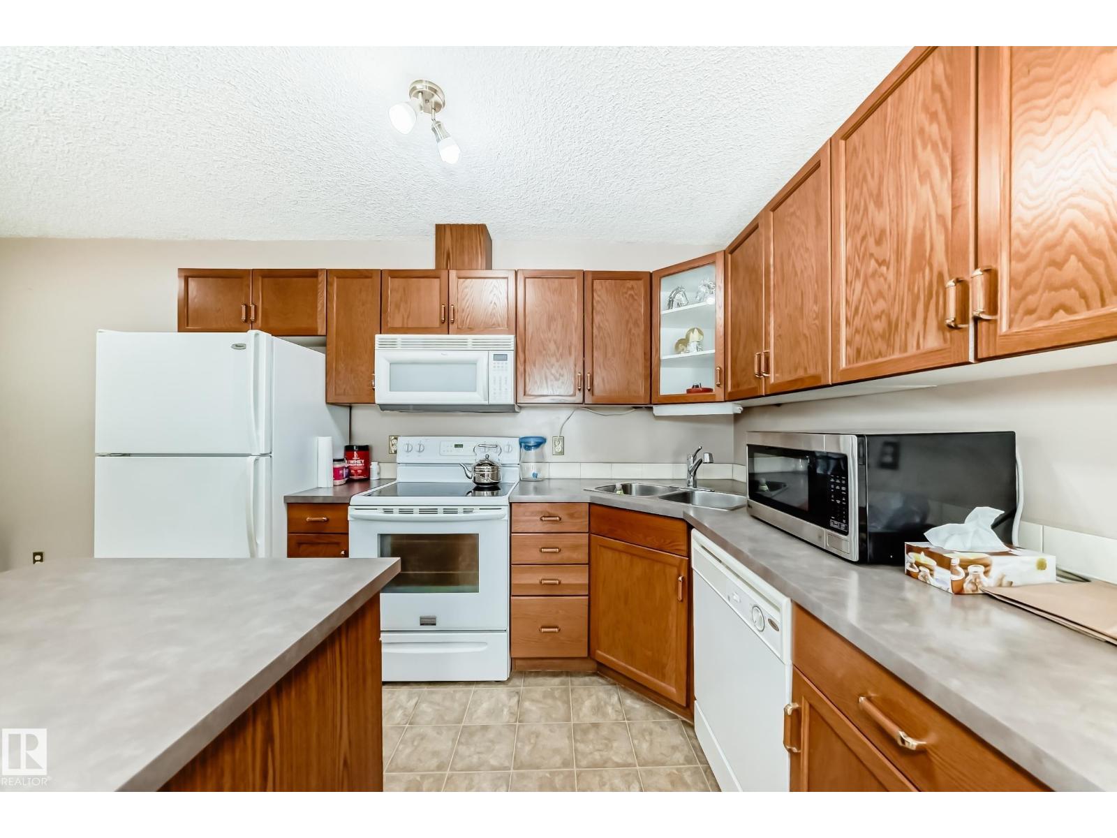 #138 16311 95 ST NW - 8