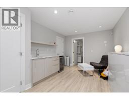210 W 5th Street, North Vancouver, BC V7M1K1 Photo 25