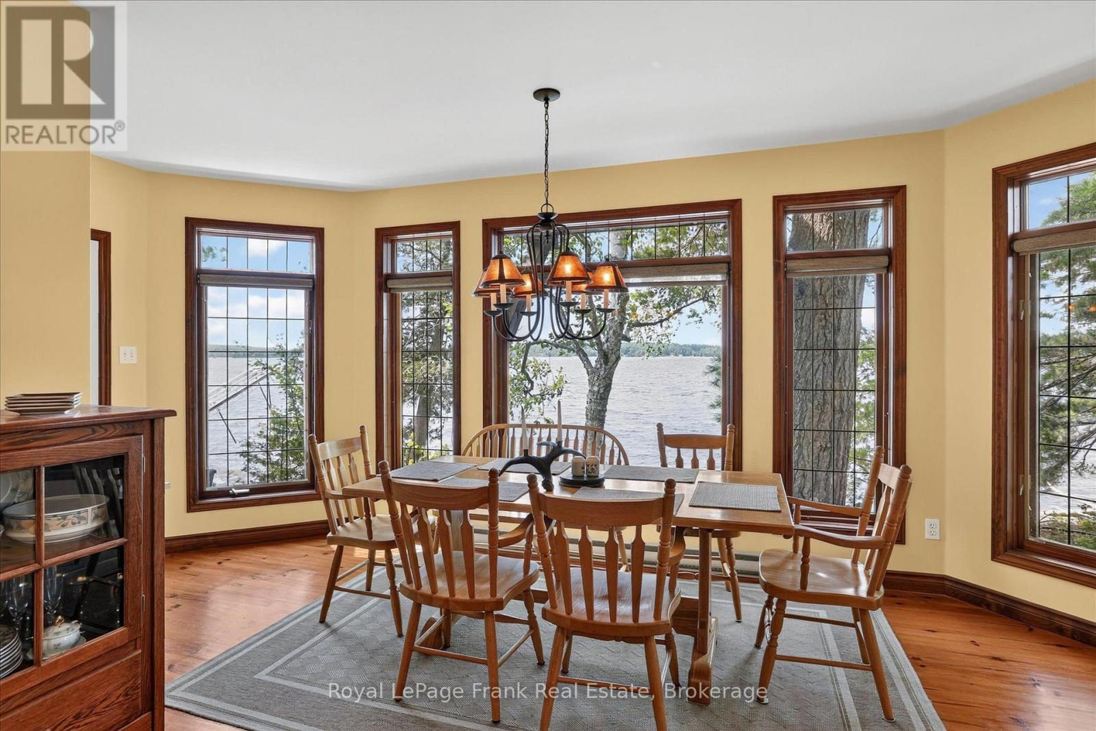 1550 ISLAND 85 STONEY LAKE - Image 16