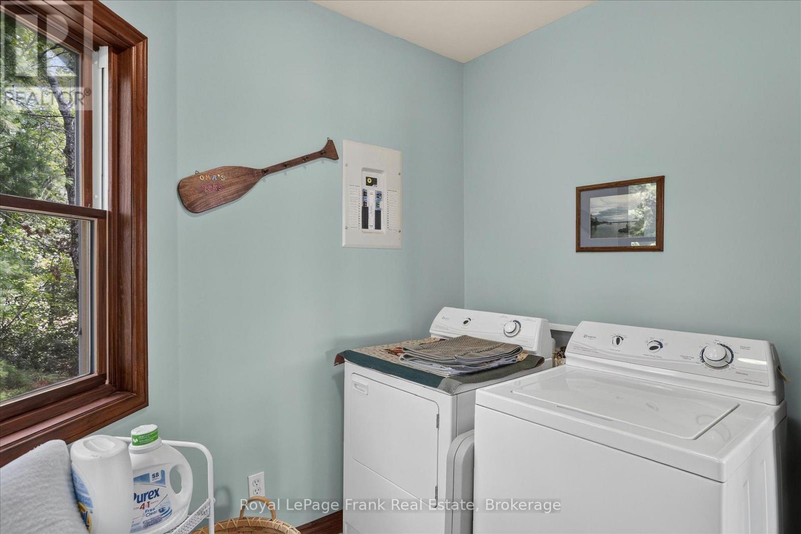 1550 ISLAND 85 STONEY LAKE - Image 25