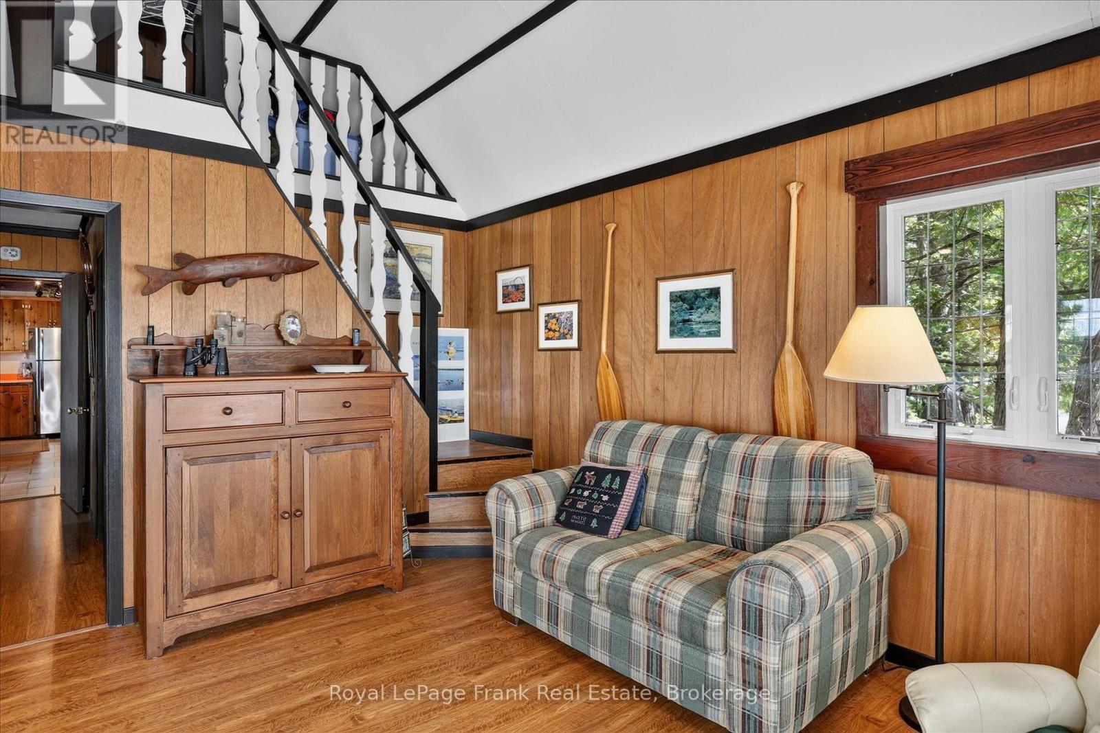 1550 ISLAND 85 STONEY LAKE - 26