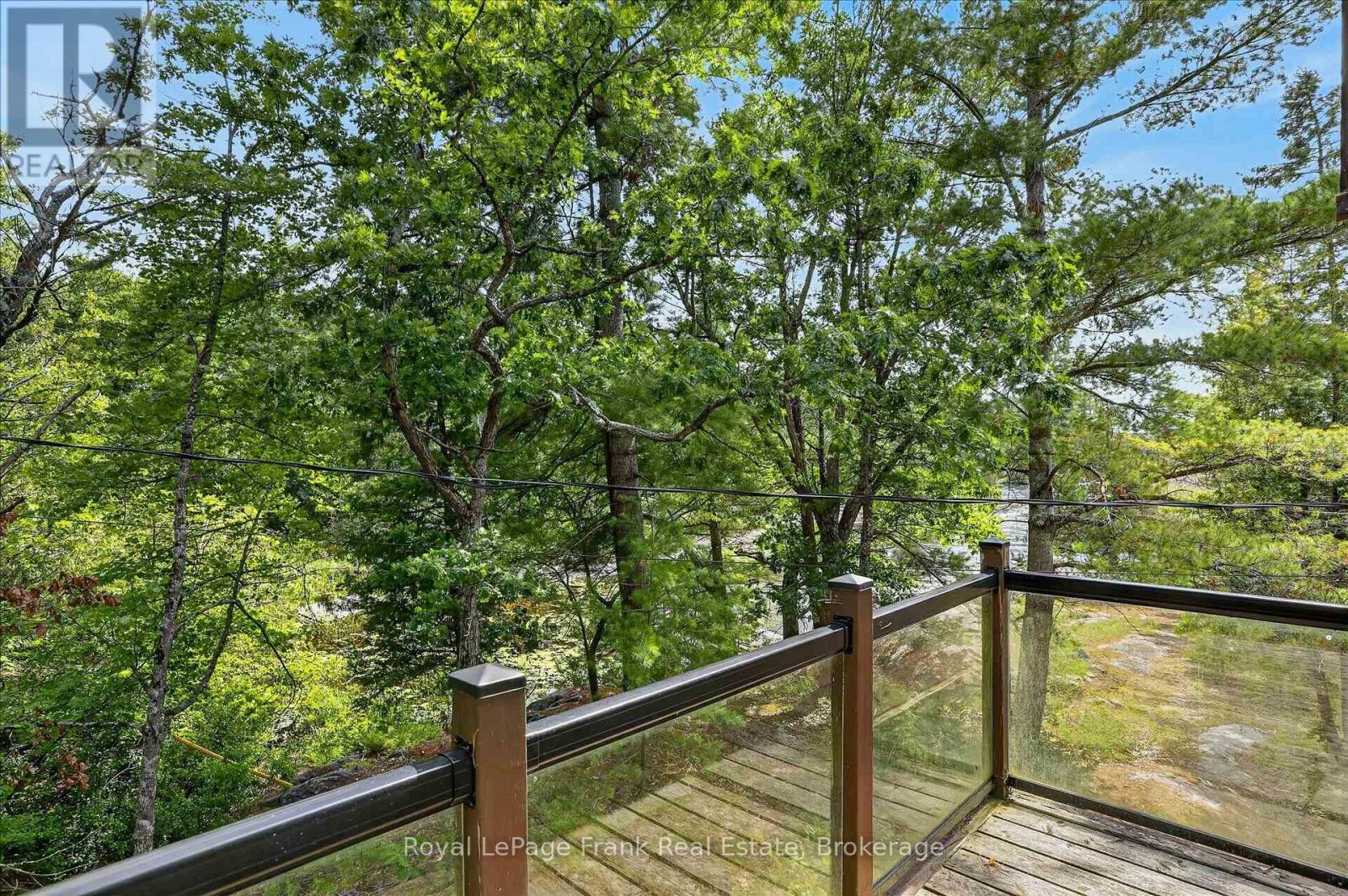1550 ISLAND 85 STONEY LAKE - 36