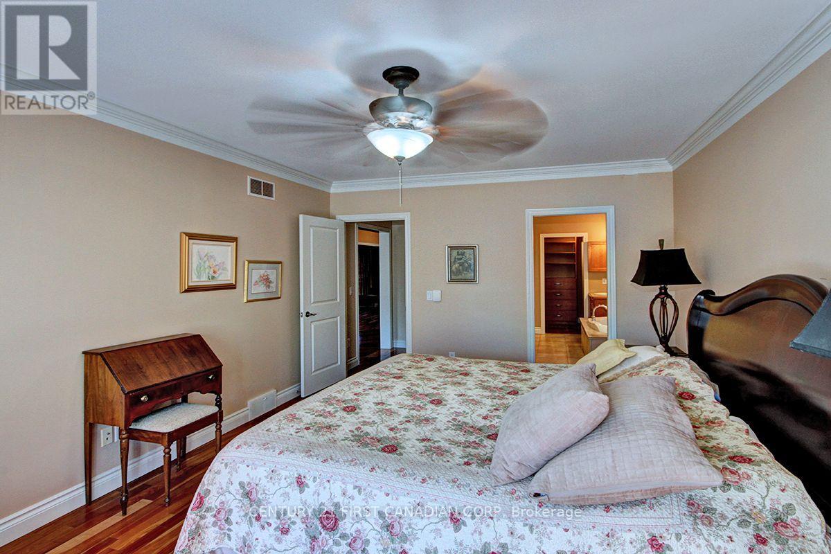 581 PLANE TREE DRIVE - Image 22