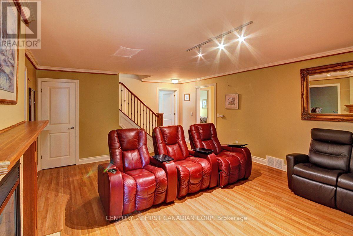 581 PLANE TREE DRIVE - Image 29