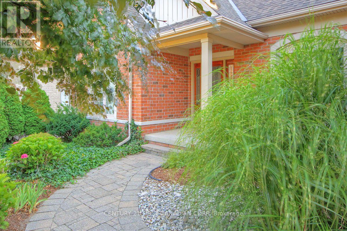581 PLANE TREE DRIVE - Image 3