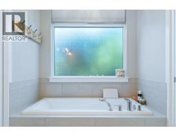 8740 Oyster River Way, Black Creek, BC V9J1K3 Photo 37