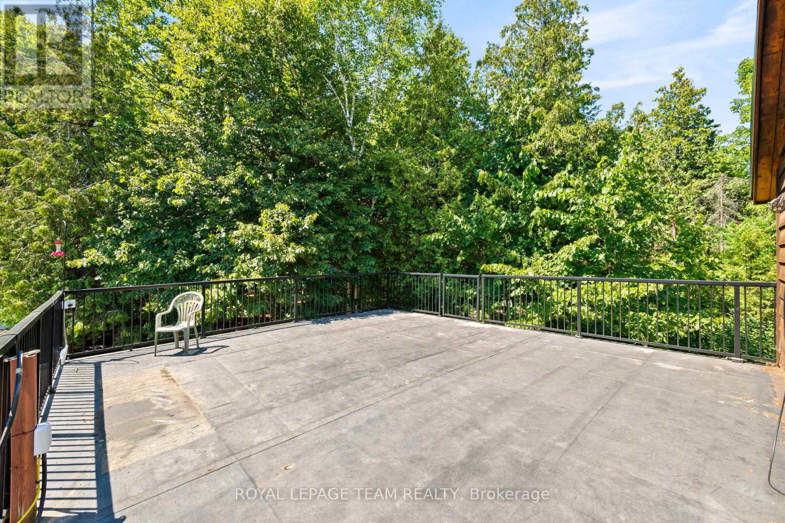 4984 DUNROBIN ROAD - 26