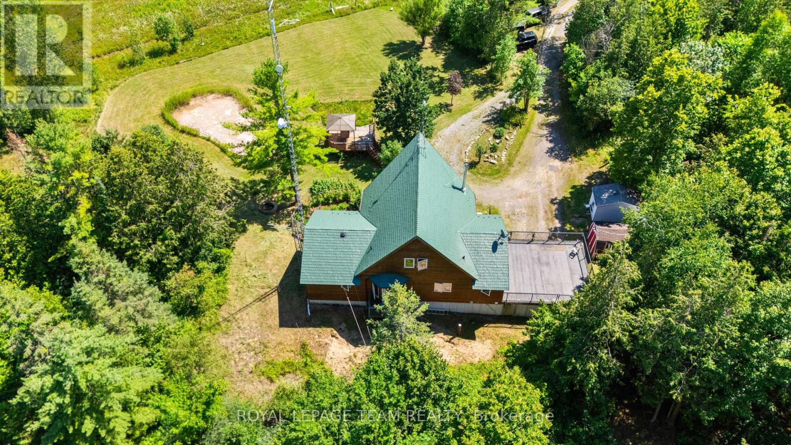 4984 DUNROBIN ROAD - 40