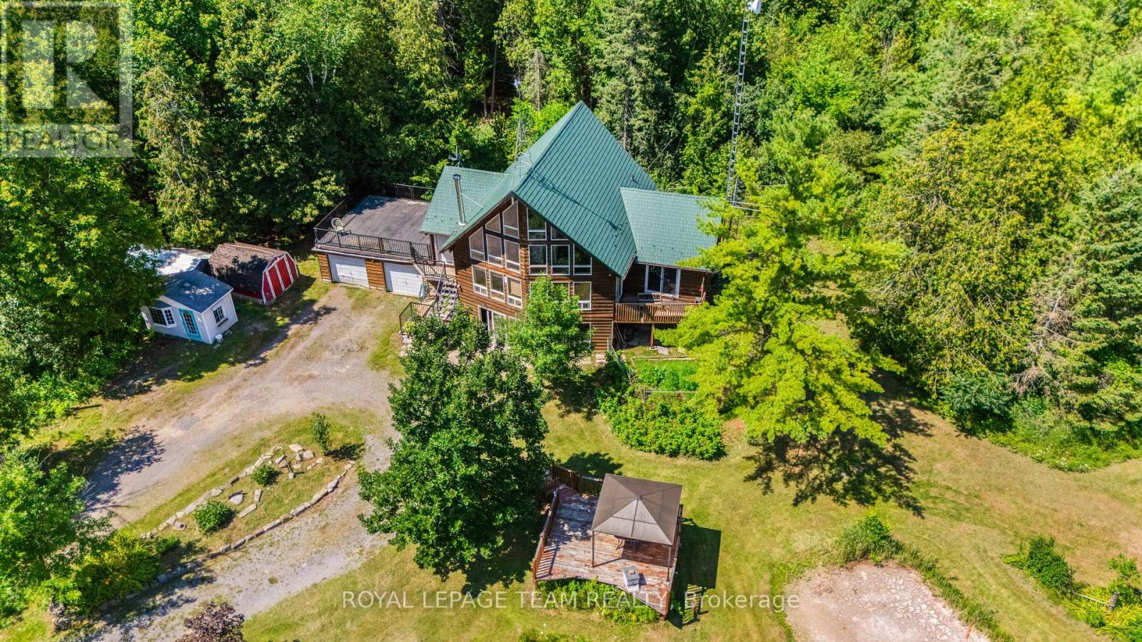 3 Bed, 3 Bath House for Sale in Ottawa – 4984 DUNROBIN ROAD, Ottawa – MLS# X13629314 - Image 42