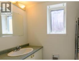 146 Falcon Drive, Whitehorse, YT Y1A6G8 Photo 12