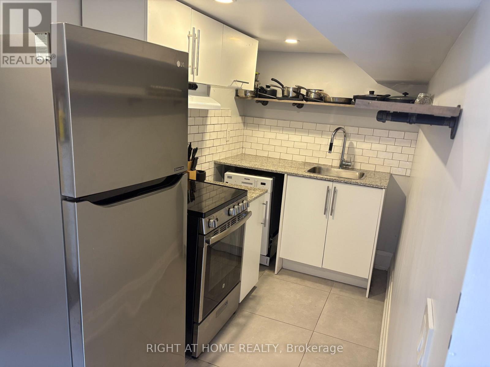 Photo of 39 Amherst Avenue