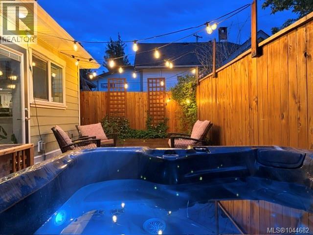 57 Sims Ave - Image 33