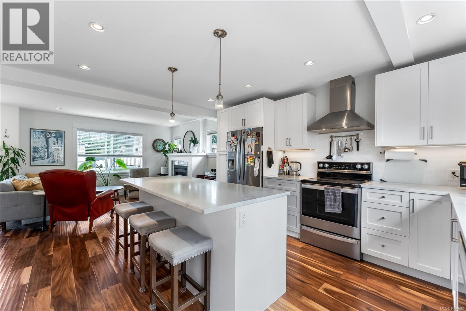 57 Sims Ave - Image 9