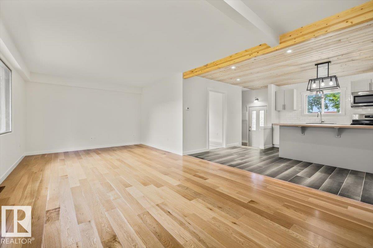 10415 98 AV - Image 3