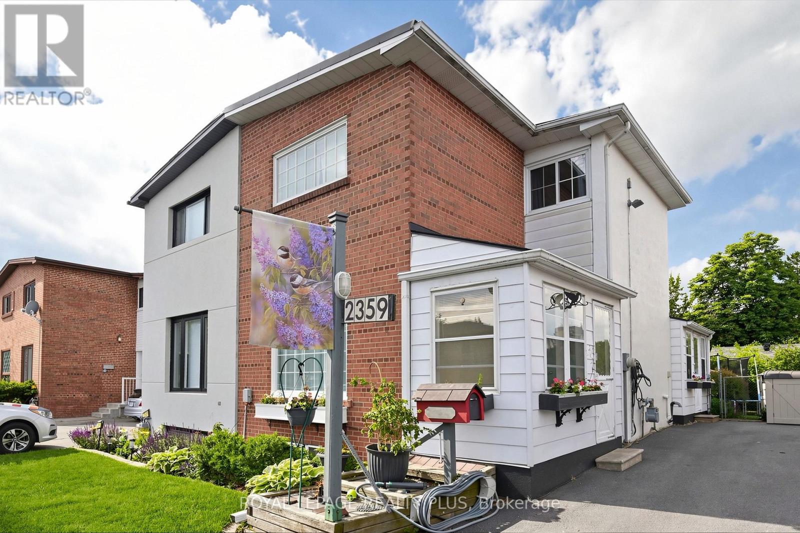 Photo of 2359 Brookhurst Road