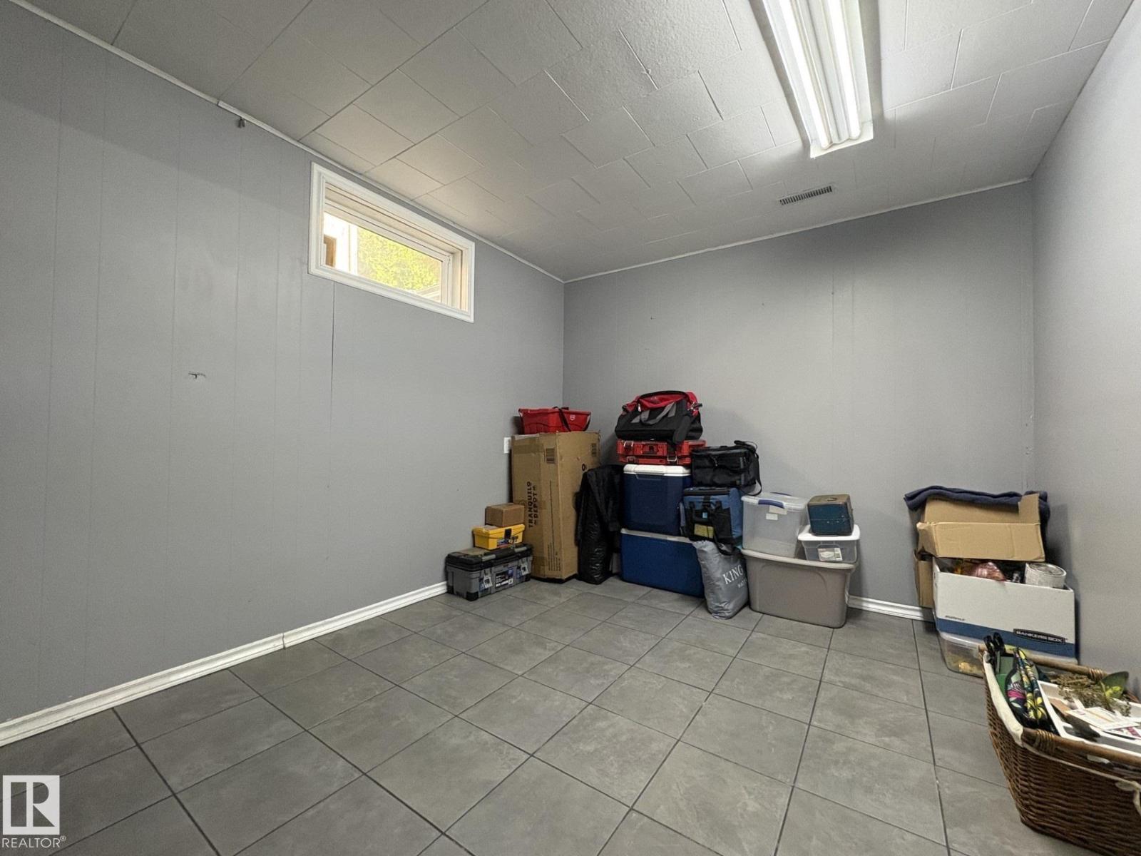 10216 108 AV - Image 17