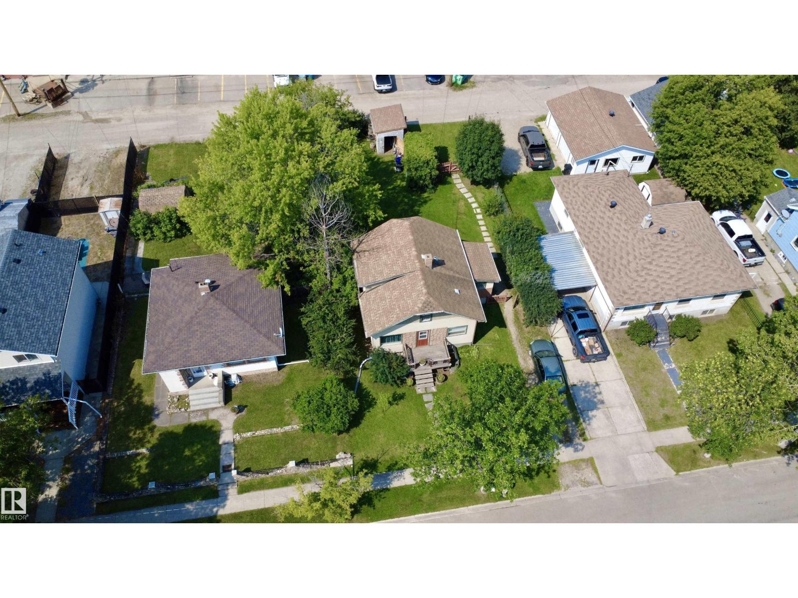 5040 49 ST - 31
