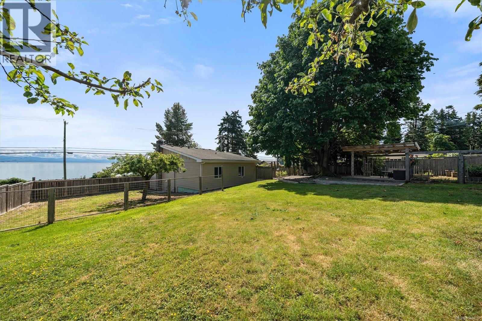 12 LYNNWOOD Rd, Campbell River