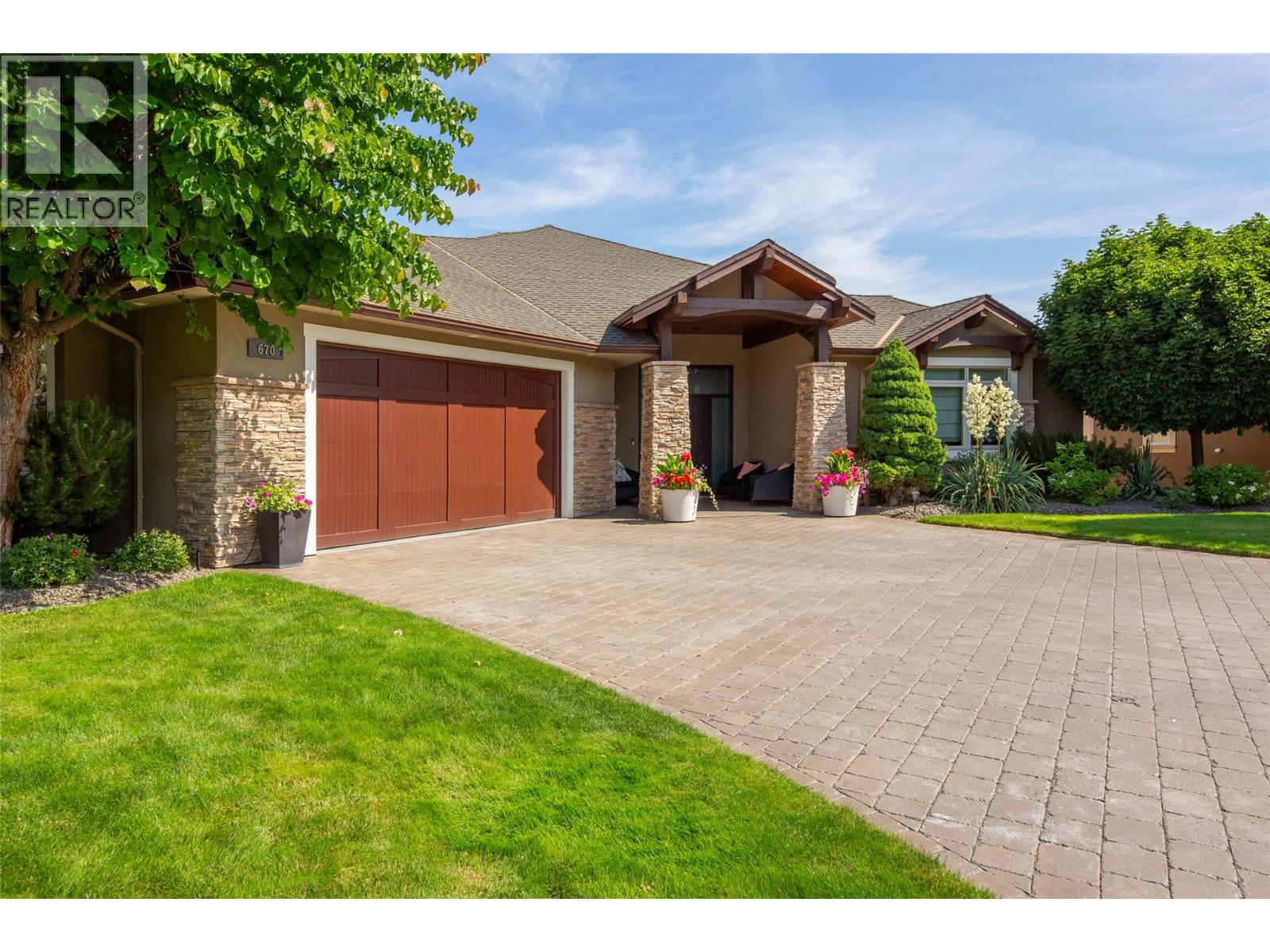  670 Devonian Avenue, Kelowna