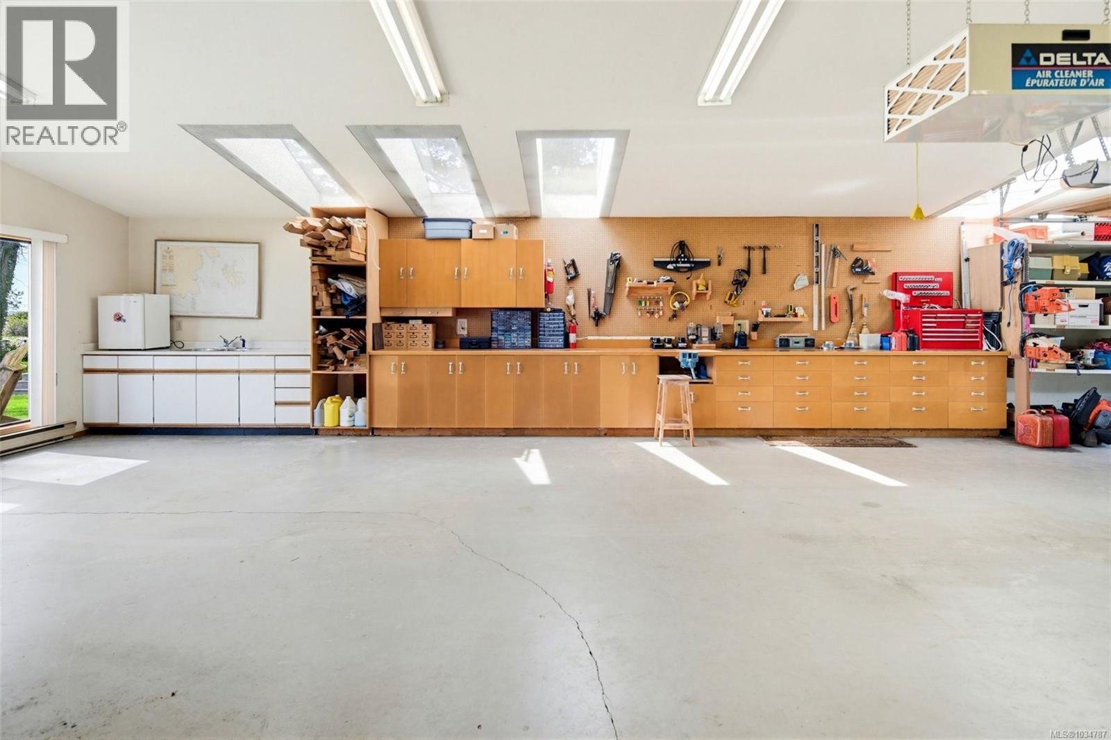 3035 McAnally Rd - 80