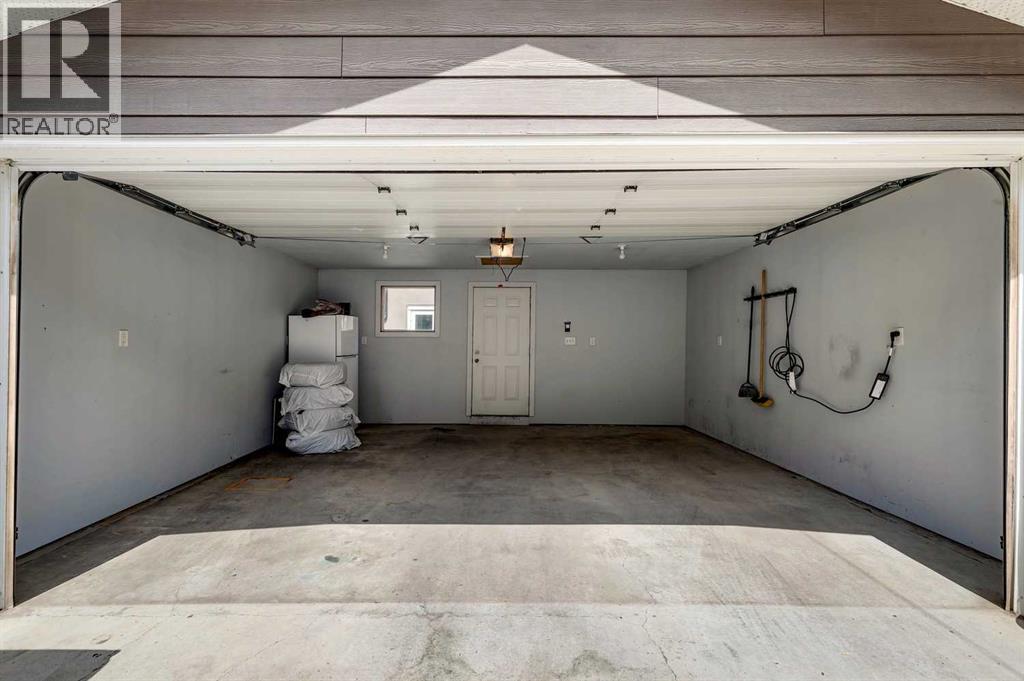 911 18 Avenue SW - 37