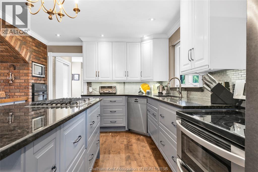 4979 Lambton LINE - Image 10