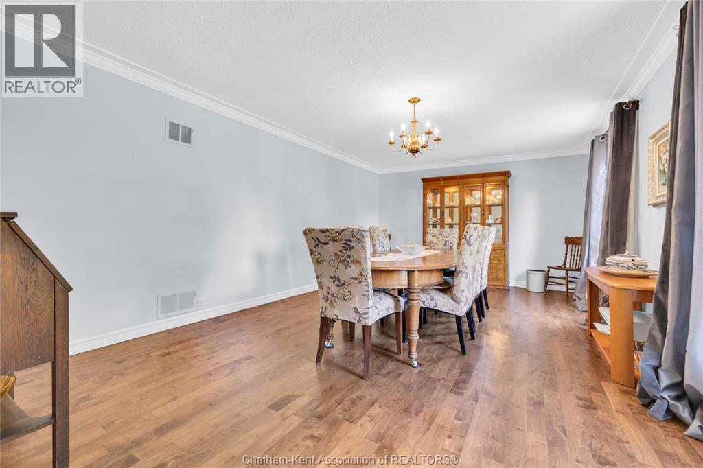 4979 Lambton LINE - Image 16