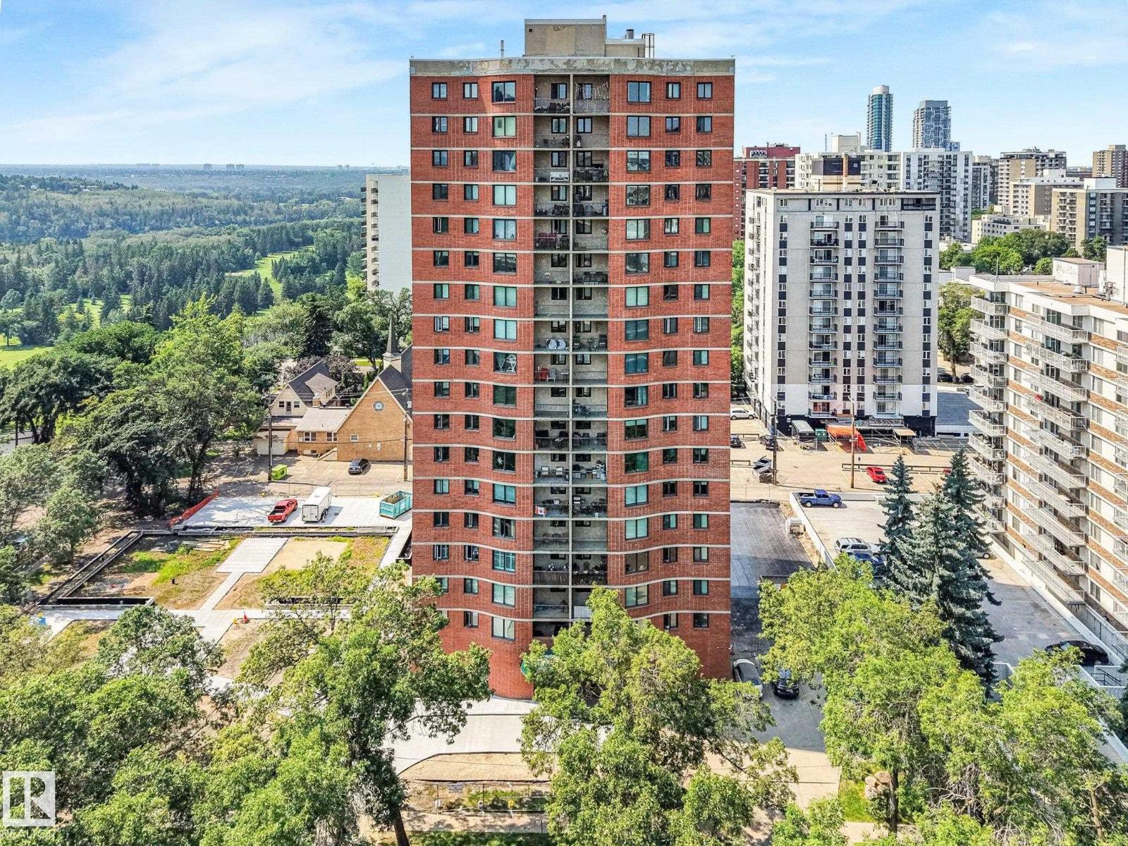 #302 9916 113 ST NW, Wîhkwêntôwin, Edmonton photo 2