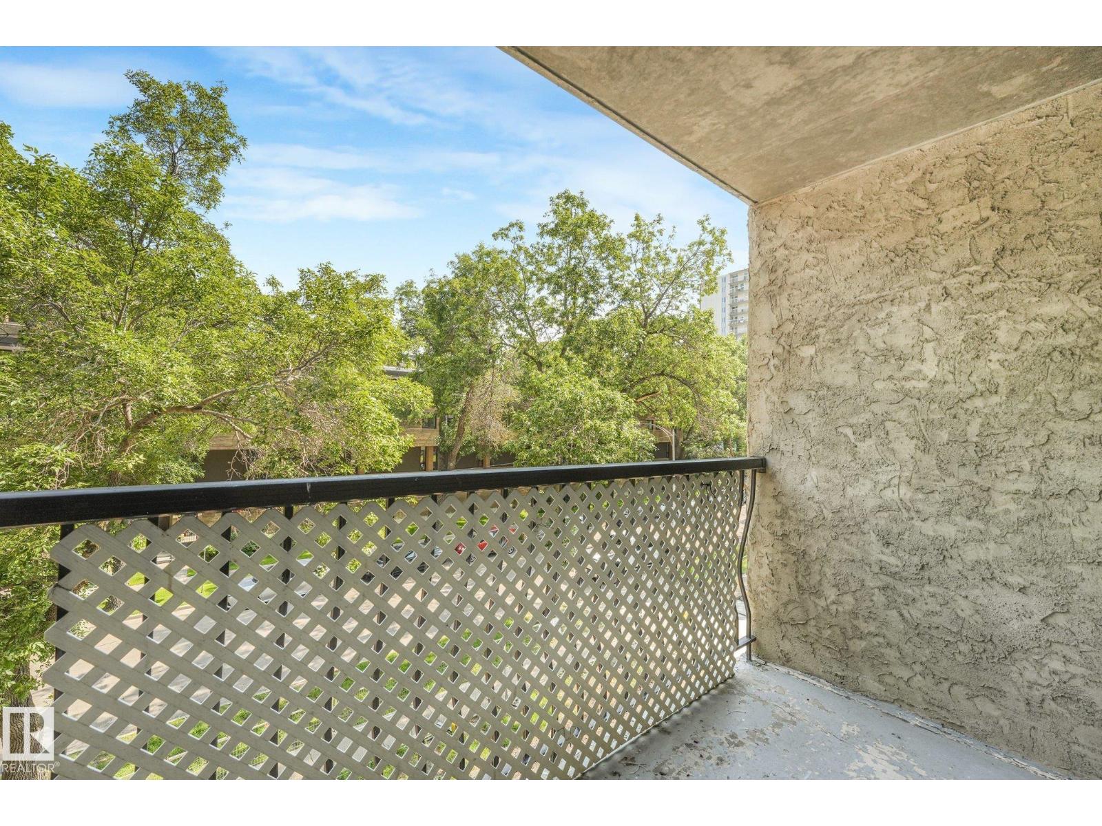 #302 9916 113 ST NW - 35