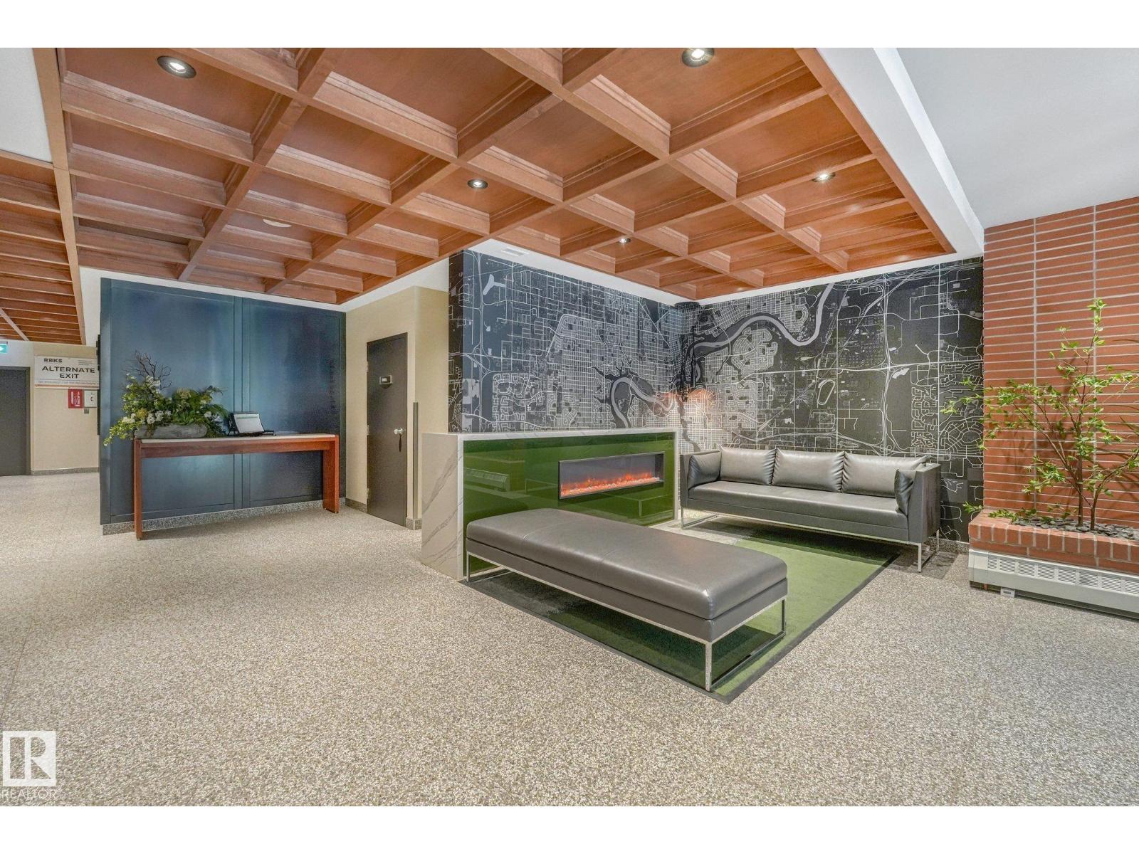 #302 9916 113 ST NW - 4
