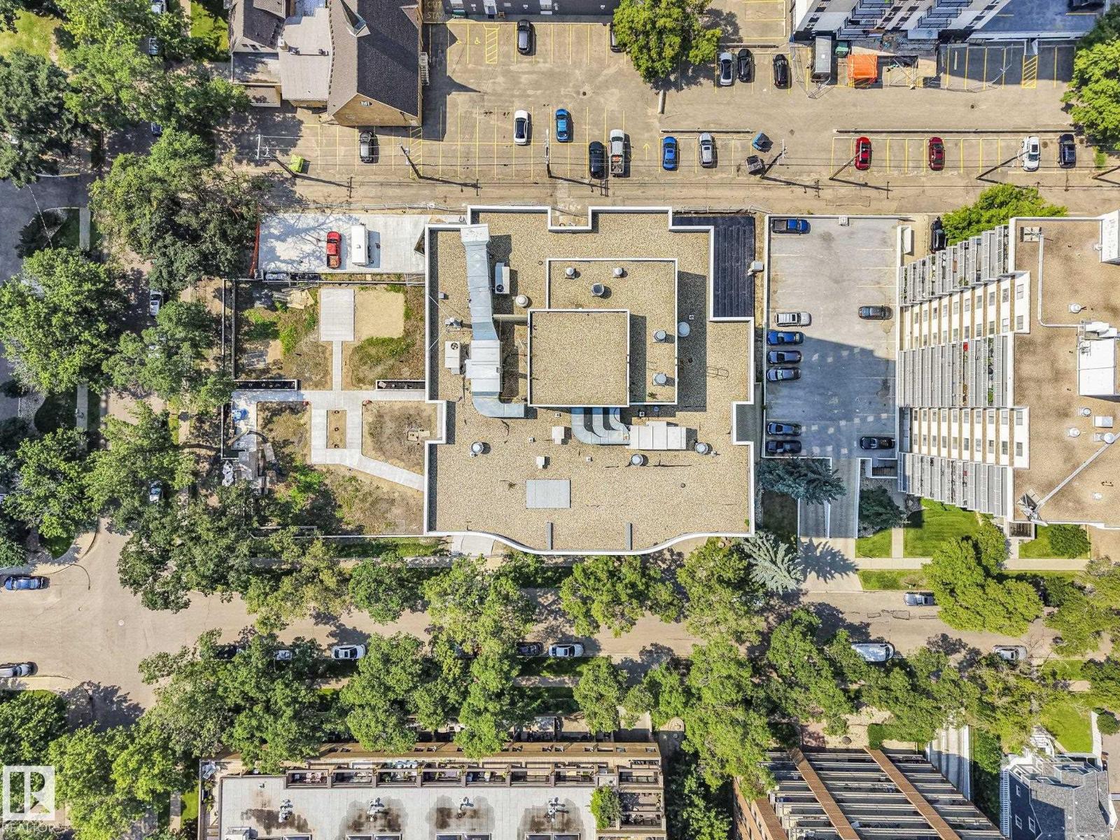 #302 9916 113 ST NW - Image 54